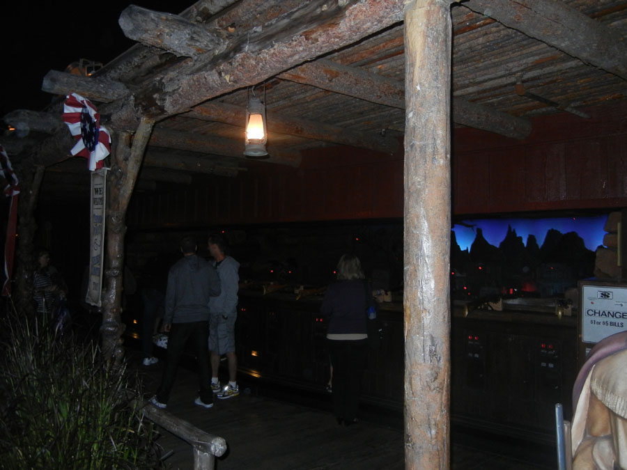 Disneyland Frontierland Shooting Gallery